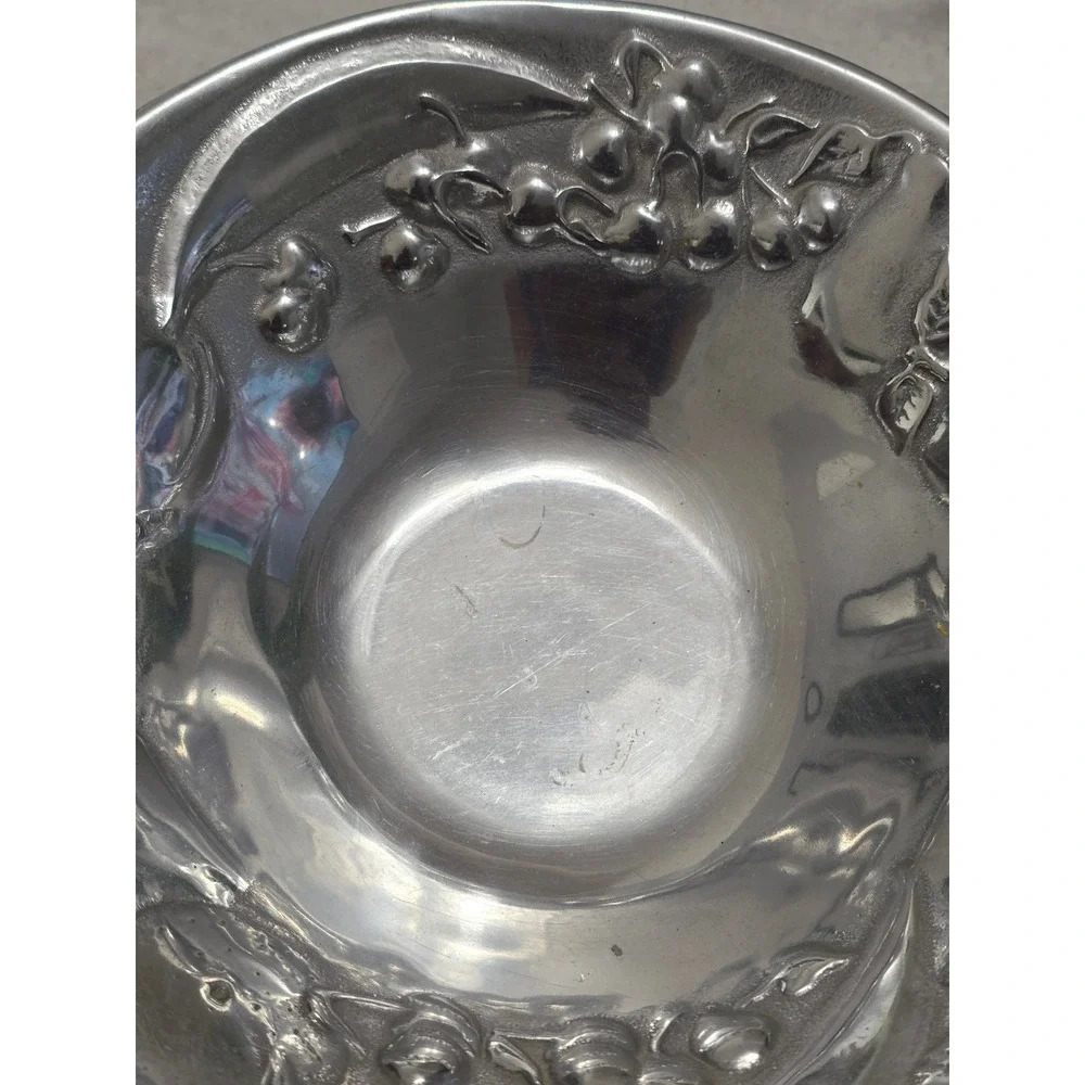 Wilton Armetale Metal Fruit Bowl Grape Leaf Embossed Serving Dish